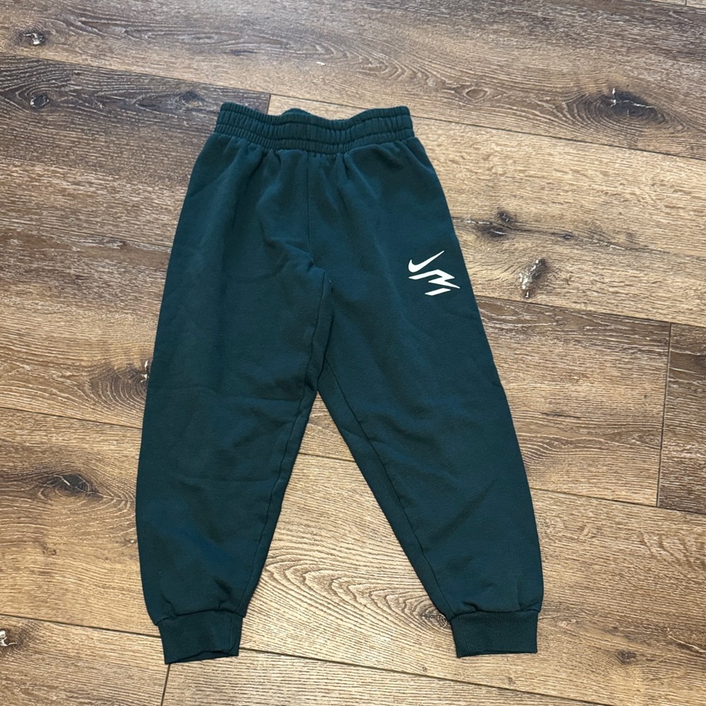 Nike dark green sweat pants youth 8